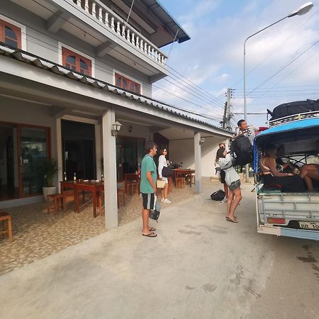 Manilath Guesthouse Хуайсай Экстерьер фото