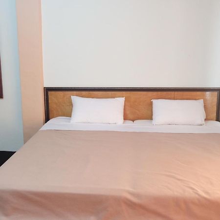 Manilath Guesthouse Хуайсай Номер фото
