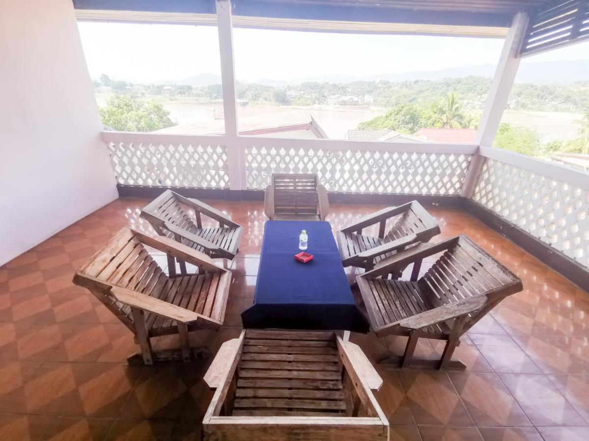 Manilath Guesthouse Хуайсай Экстерьер фото