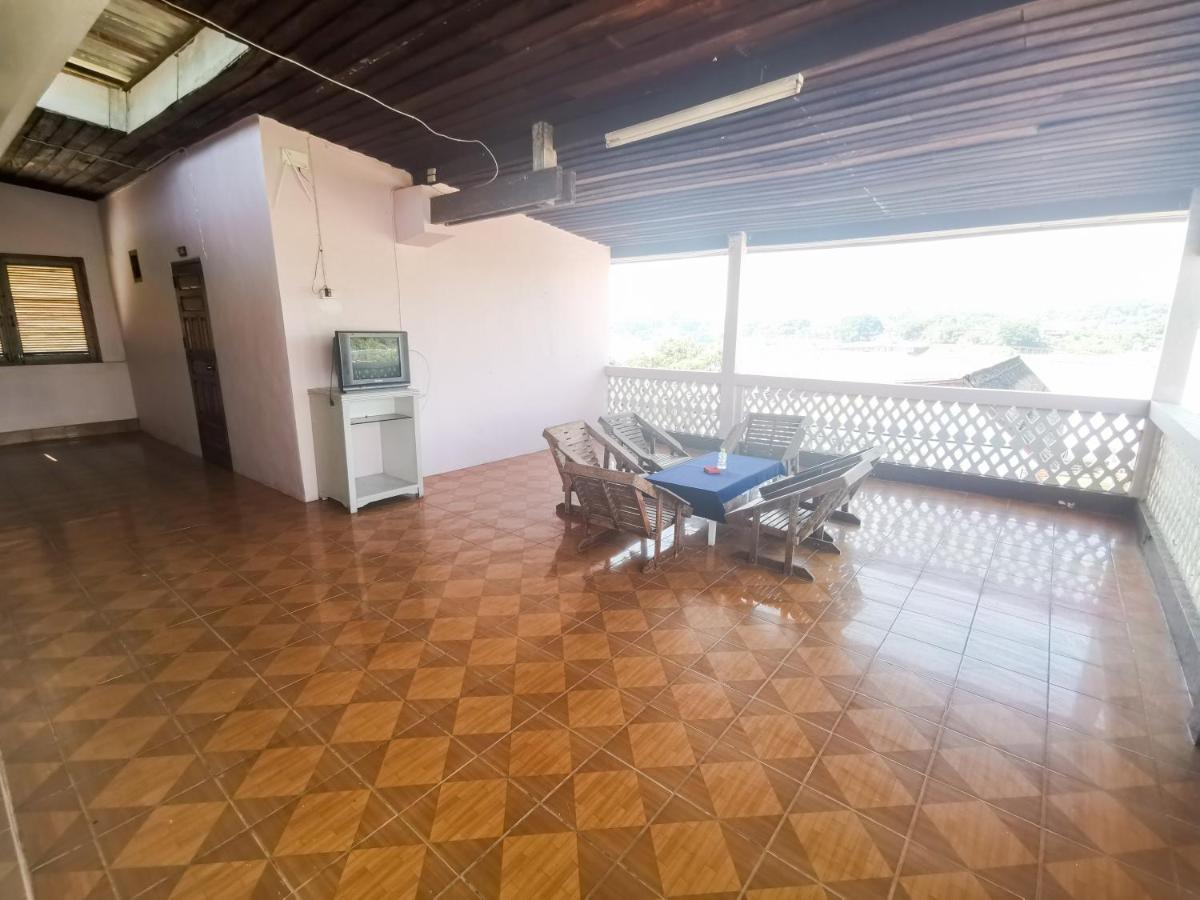 Manilath Guesthouse Хуайсай Экстерьер фото