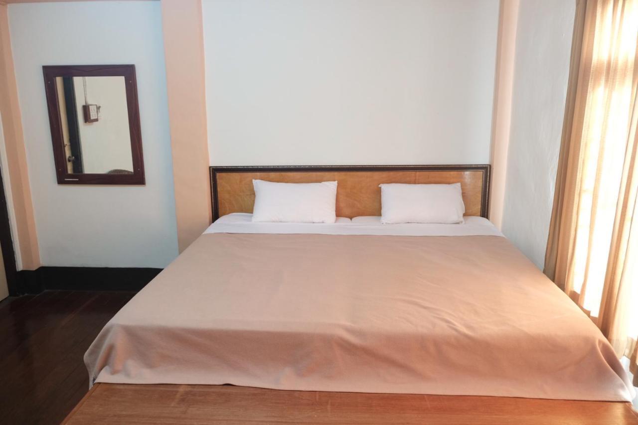 Manilath Guesthouse Хуайсай Экстерьер фото