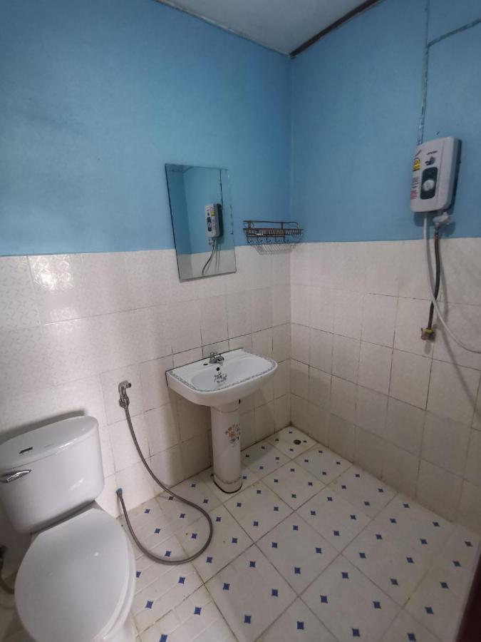 Manilath Guesthouse Хуайсай Экстерьер фото